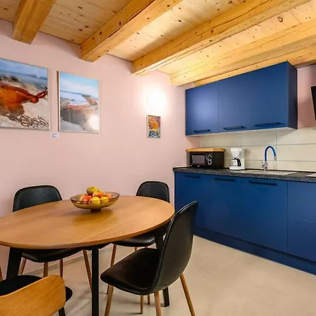 Stella Marina Deluxe Будинок відпочинку